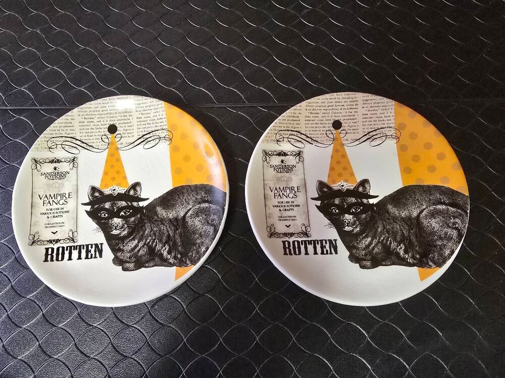 Two American Atelier 6" Rotten Cat Vampire Fangs Halloween Sanderson Potions Pla
